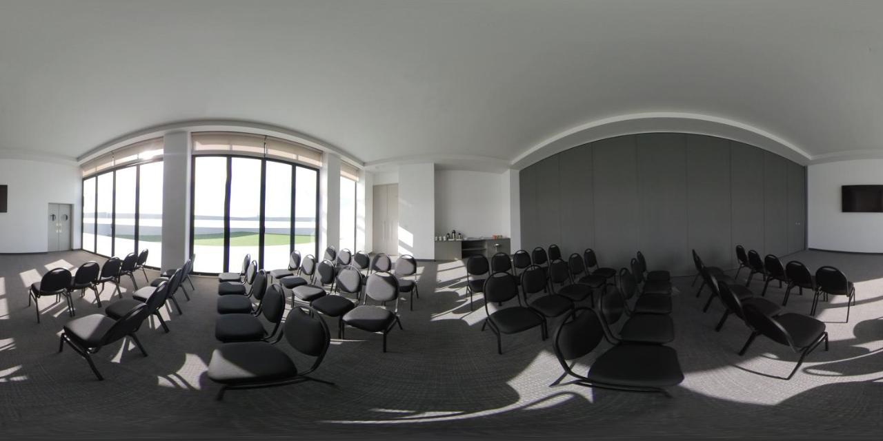 Fiesta Inn Guadalajara Aeropuerto Las Pintas Extérieur photo