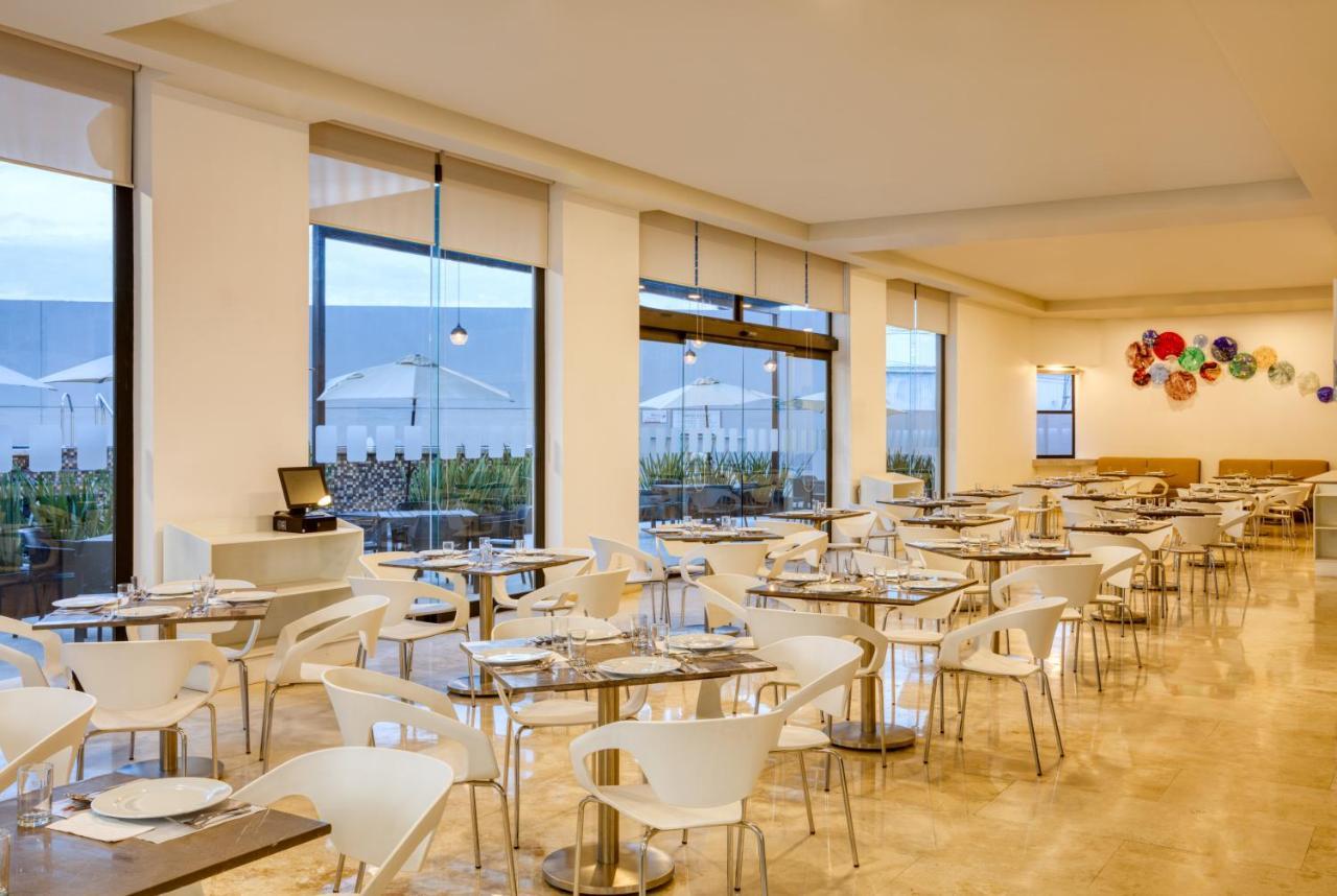 Fiesta Inn Guadalajara Aeropuerto Las Pintas Extérieur photo