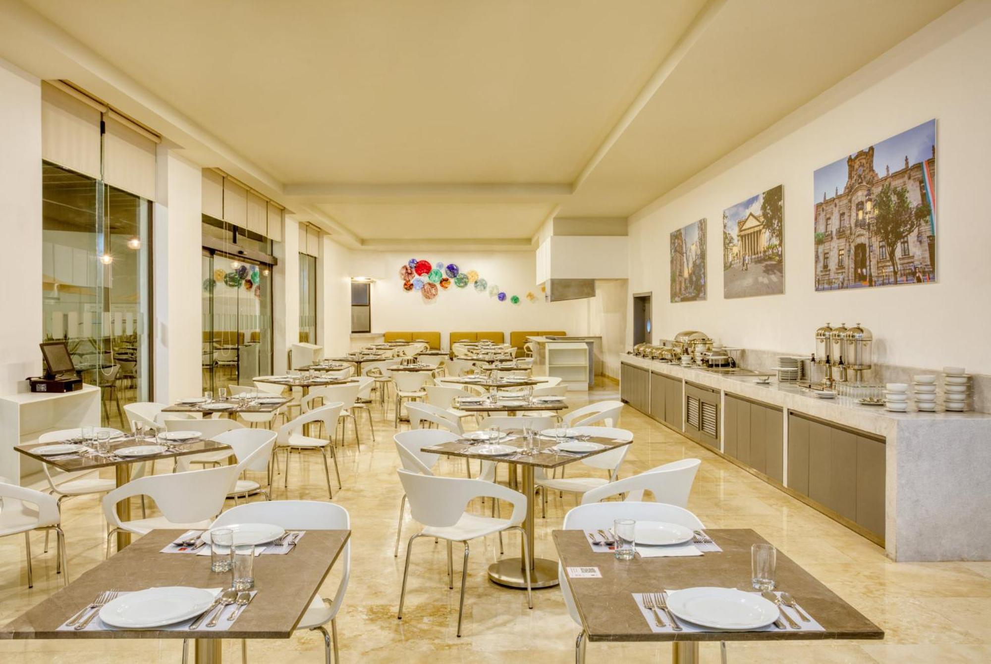 Fiesta Inn Guadalajara Aeropuerto Las Pintas Extérieur photo
