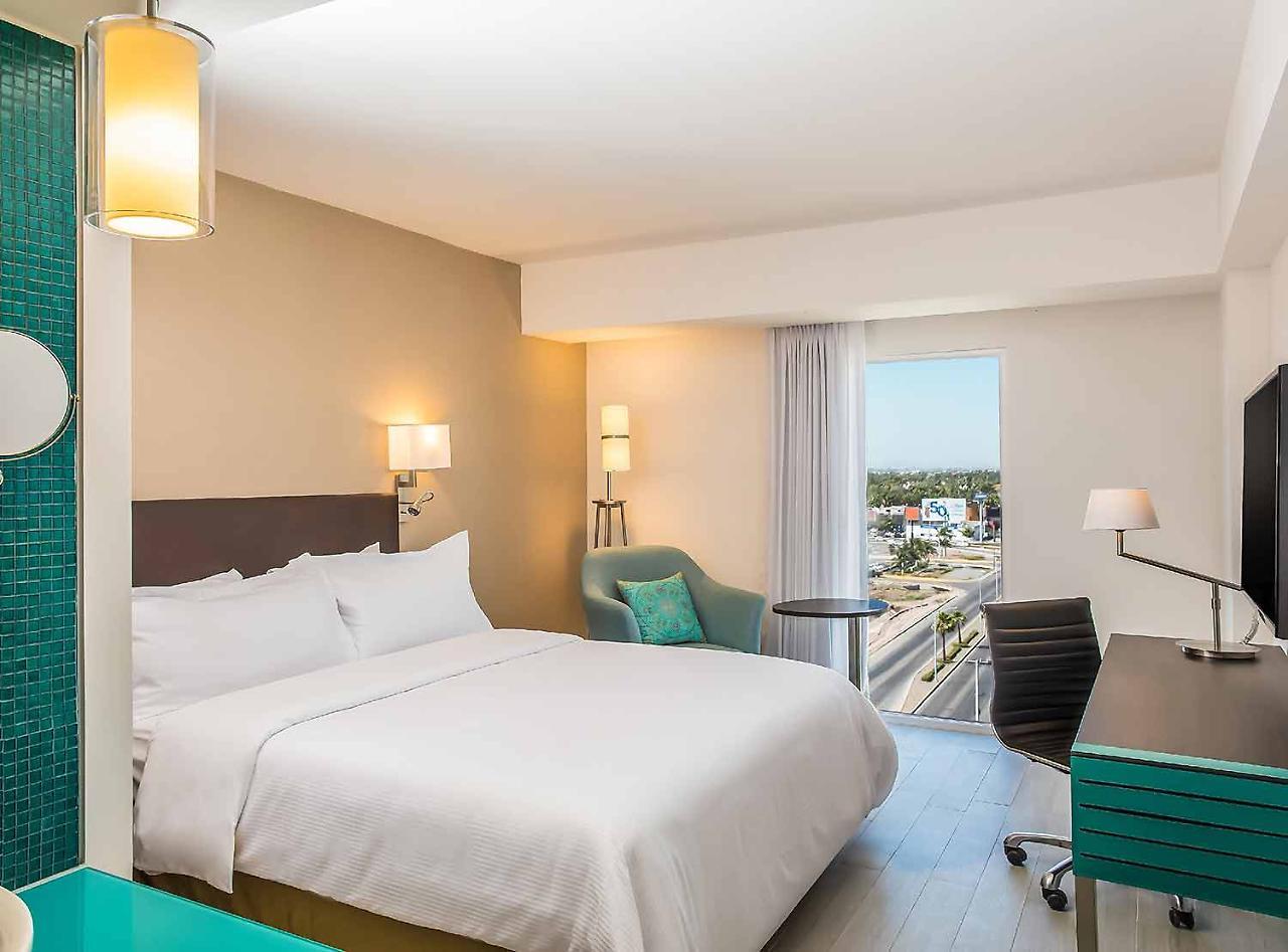Fiesta Inn Guadalajara Aeropuerto Las Pintas Extérieur photo